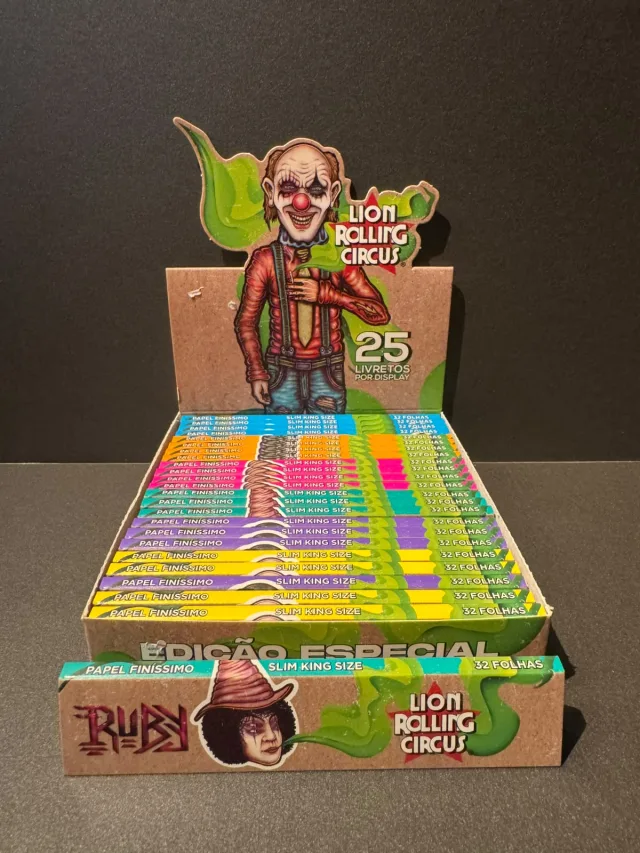 Lion Rolling Circus Slim King Size Brown