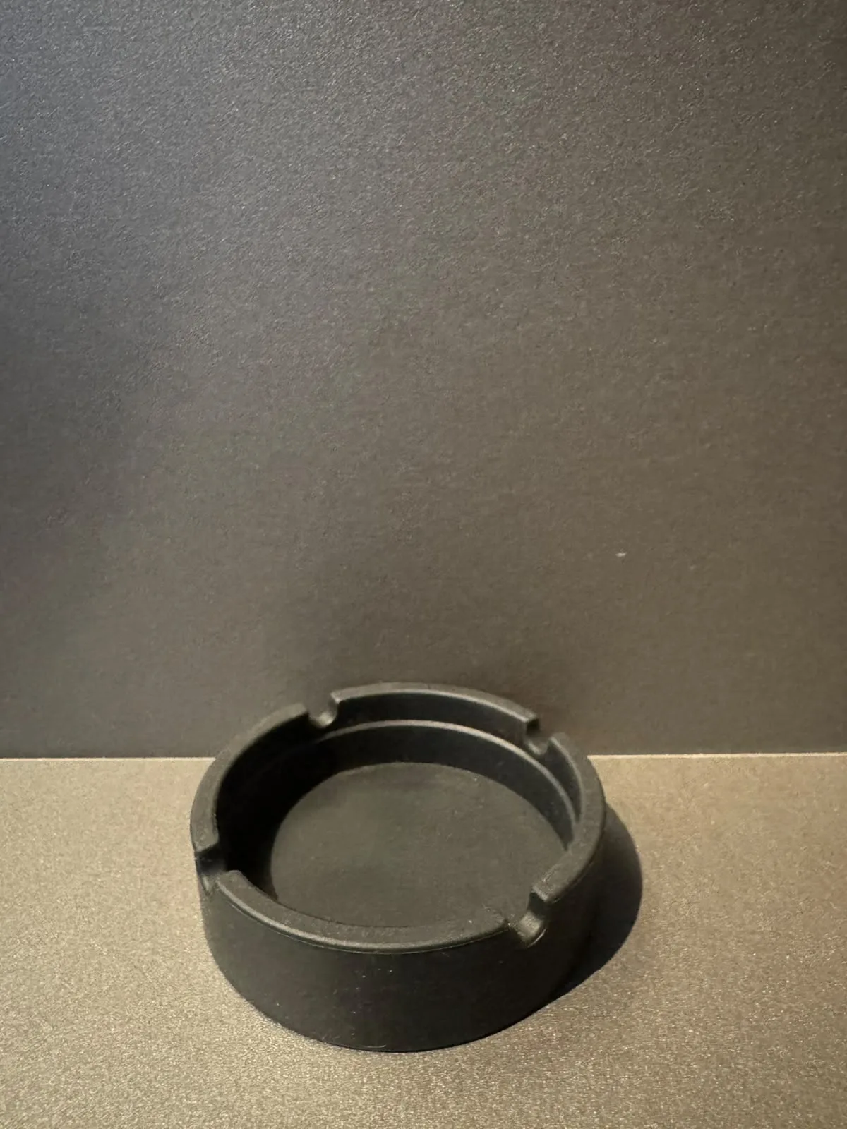 Cinzeiro de Silicone  Preto - Tamanho P