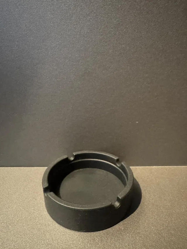 Cinzeiro de Silicone  Preto - Tamanho P