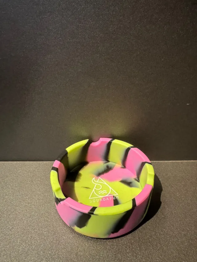 Cinzeiro Squadafum – Rosa, Verde e Preto - Tamanho P