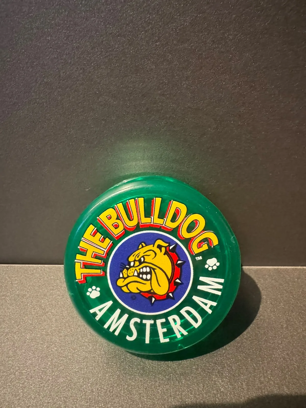 Dichavador The Bulldog Amsterdam – Compacto e Resistente 🔹(Grande)